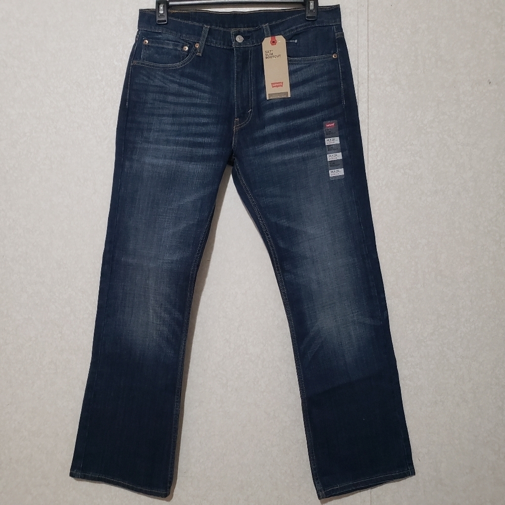 NEW...Levi's Men's Blue Jeans....Slim bootcut..size:34x32